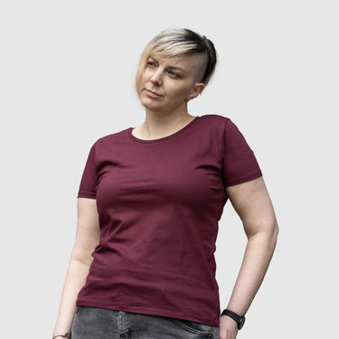 Model (5'8") wearing size L burgundy crew neck women's t-shirt